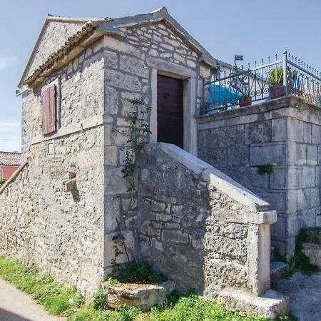 Vikendica House Marina *